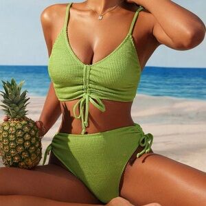 High-waisted Green Textured Bikini Set